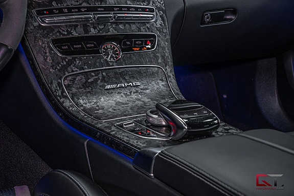 Mercedes-Benz C63 16 of 22