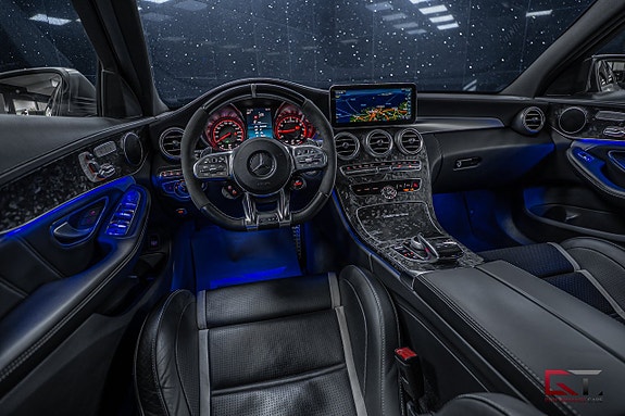 Mercedes-Benz C63 11 of 22