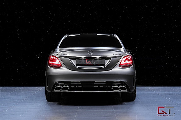 Mercedes-Benz C63 8 of 22