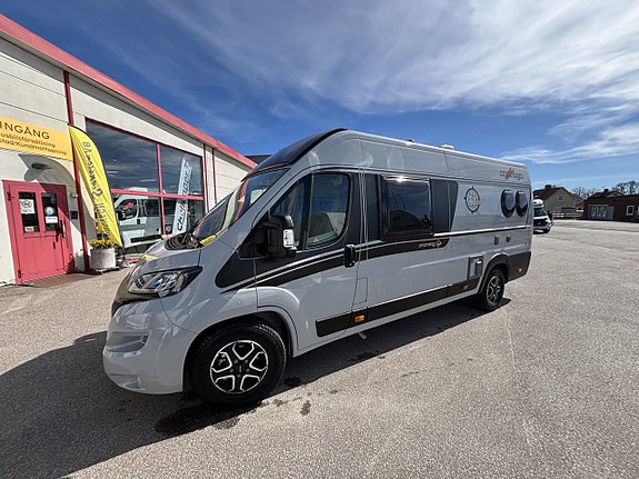 Carthago VAN 640 LE Charming GT 3 of 12