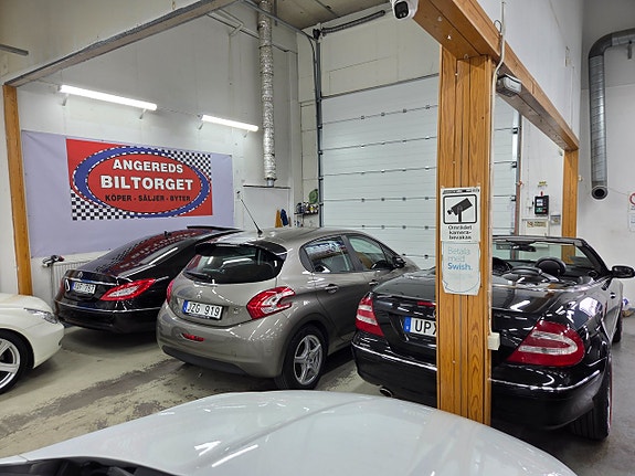 Peugeot 208 7 of 13