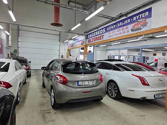 Peugeot 208 6 of 13