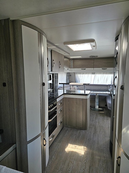 Hobby 720 WQC Prestige *Queensbed *Alde *Ugn *1 ägare 22 of 23