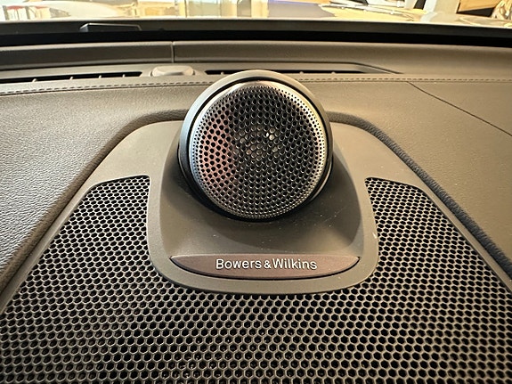 Volvo XC60 14 of 18