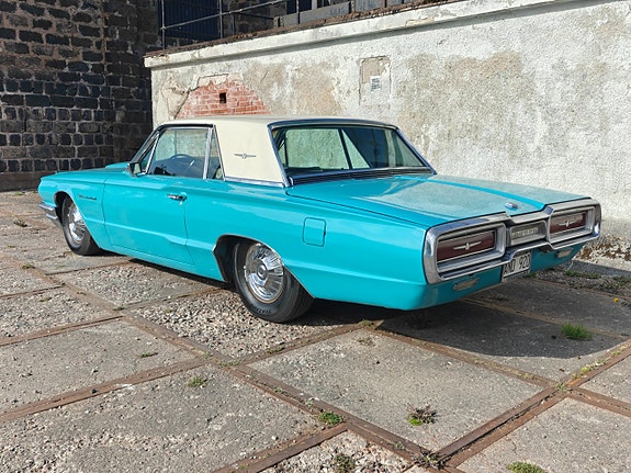 Ford Thunderbird 6 of 18