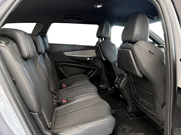 Peugeot 5008 12 of 16
