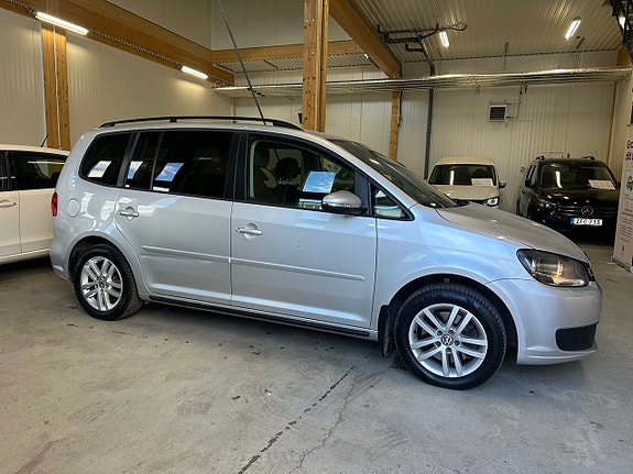 Volkswagen Touran 5 of 5