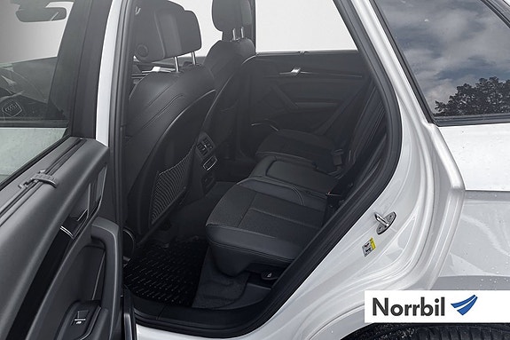 Audi Q5 7 of 8
