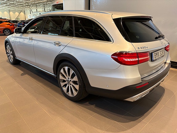 Mercedes-Benz E220 d 5 of 5