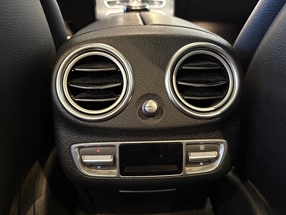 Mercedes-Benz E220 d 22 of 22