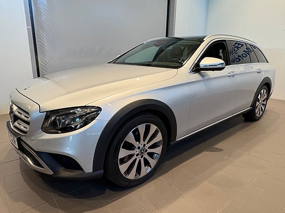 Mercedes-Benz E220 d 3 of 5