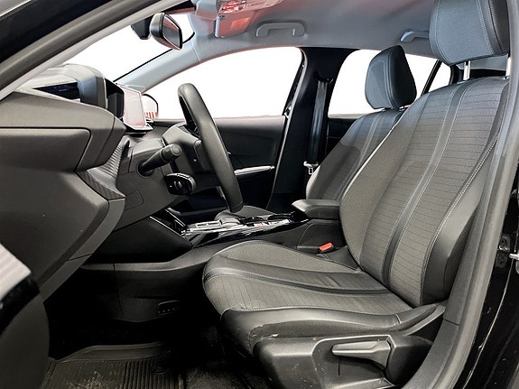 Peugeot e-208 5 of 5