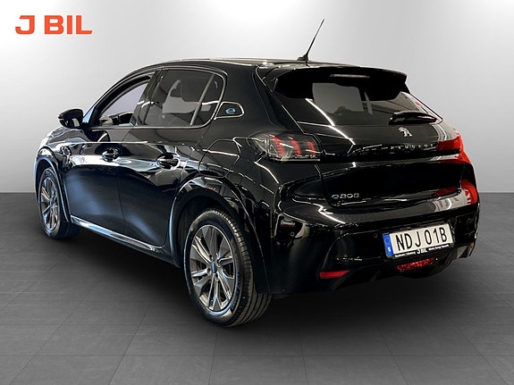 Peugeot e-208 21 of 21