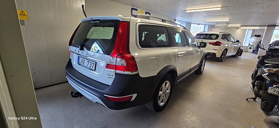 Volvo XC70 3 of 5