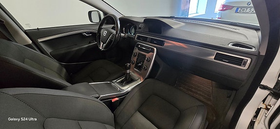 Volvo XC70 5 of 5