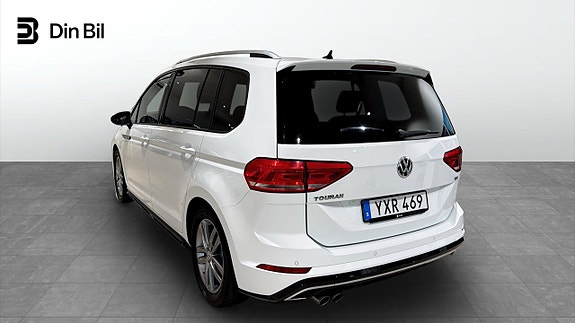 Volkswagen Touran 3 of 5