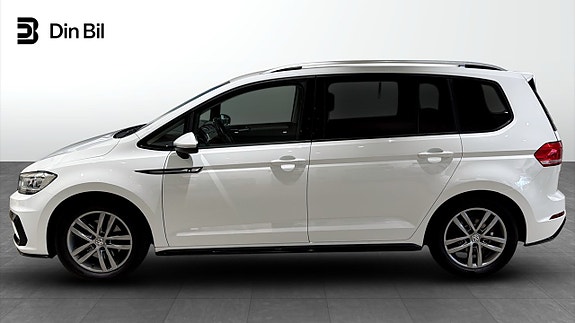 Volkswagen Touran 2 of 5