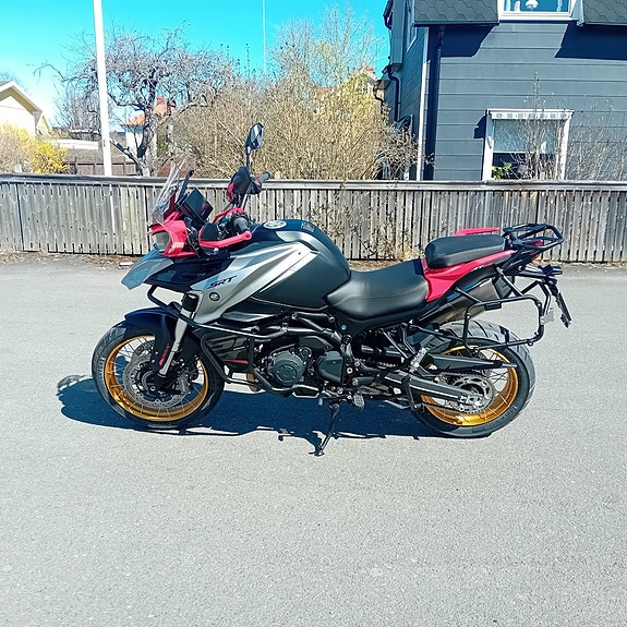 QJ Motor SRT900SX Inkl. väskpaket 5 of 8