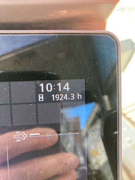Hitachi ZX 135 US-7 6 of 7