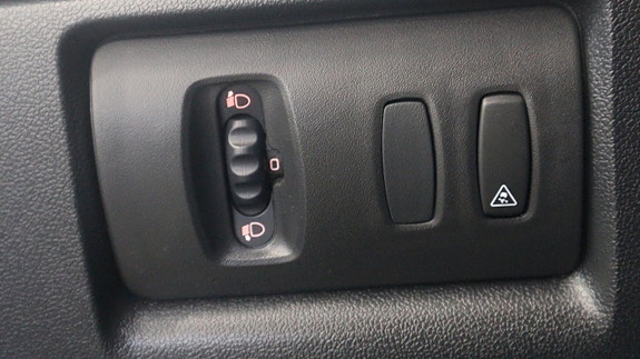Renault Clio 17 of 19