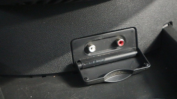 Renault Clio 16 of 19