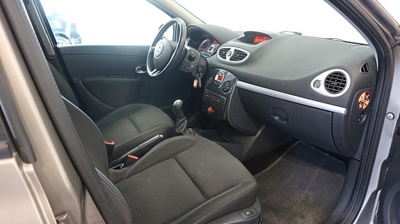Renault Clio 9 of 19