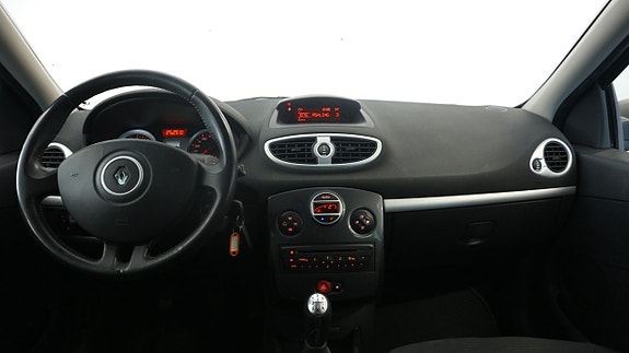Renault Clio 7 of 19