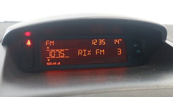 Renault Clio 14 of 19