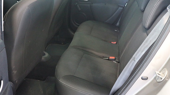 Renault Clio 11 of 19