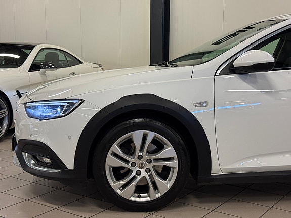 Opel Insignia Country Tourer 4 of 5