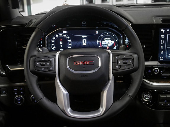 GMC Sierra 9 of 24