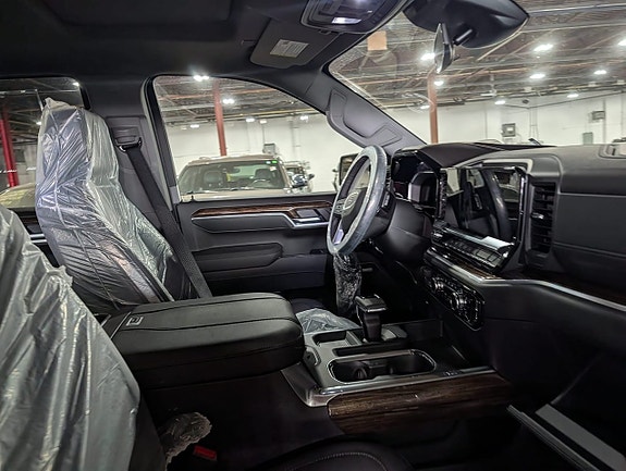 GMC Sierra 7 of 24
