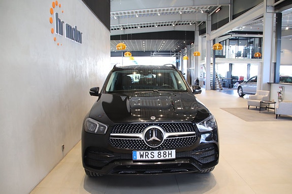 Mercedes-Benz GLE300 d 2 of 5