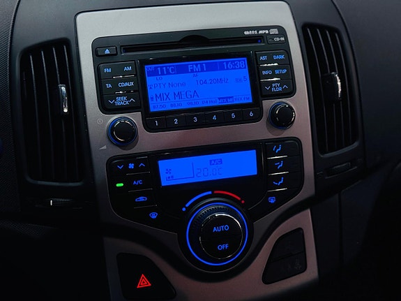 Hyundai i30 11 of 15