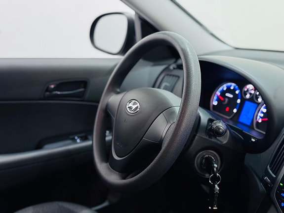 Hyundai i30 4 of 5