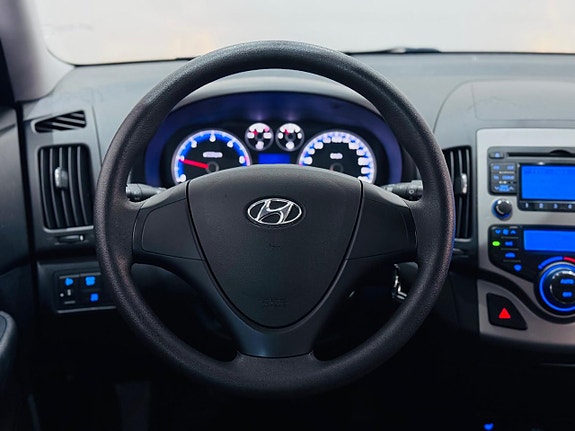 Hyundai i30 12 of 15