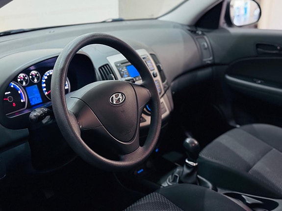 Hyundai i30 9 of 15