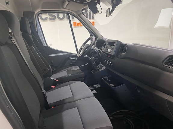 Renault Master 12 of 13