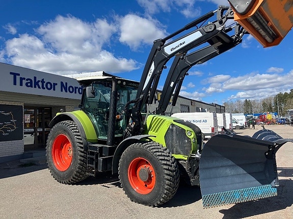 Claas 620 Arion med lastare Quicke q5 Snöredskap