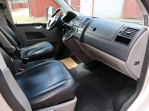 Volkswagen Transporter 14 of 14