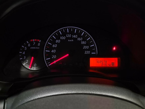 Nissan Micra 12 of 19