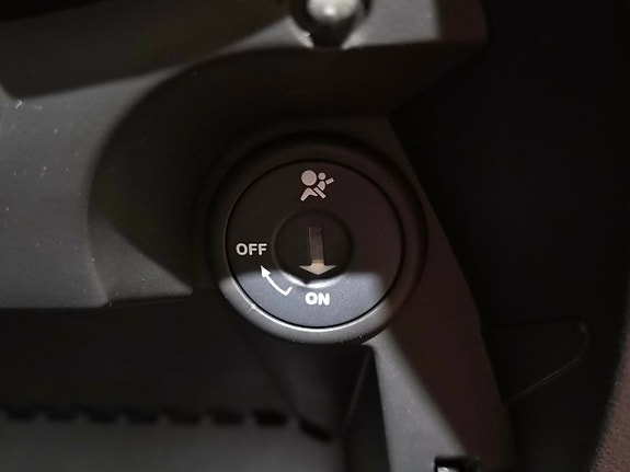 Nissan Micra 13 of 19