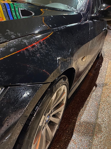 BMW 320d 4 of 5