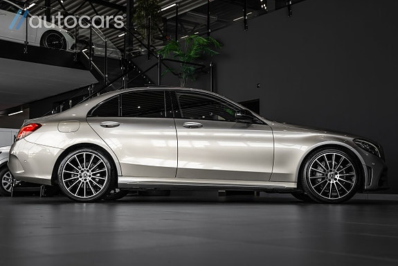 Mercedes-Benz C220 d 2 of 30