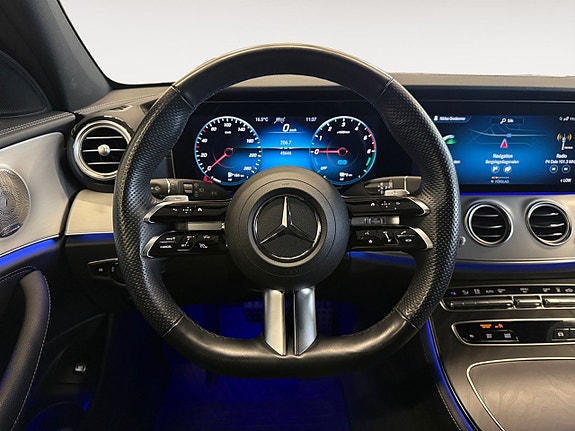 Mercedes-Benz E300 13 of 24
