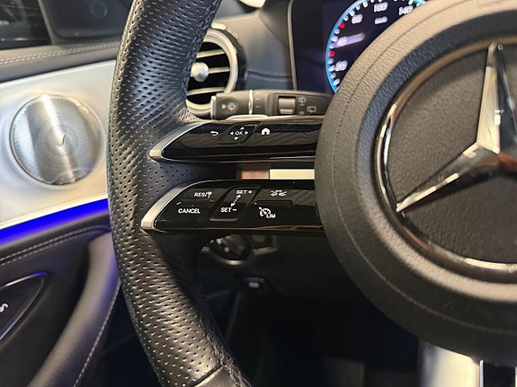 Mercedes-Benz E300 21 of 24