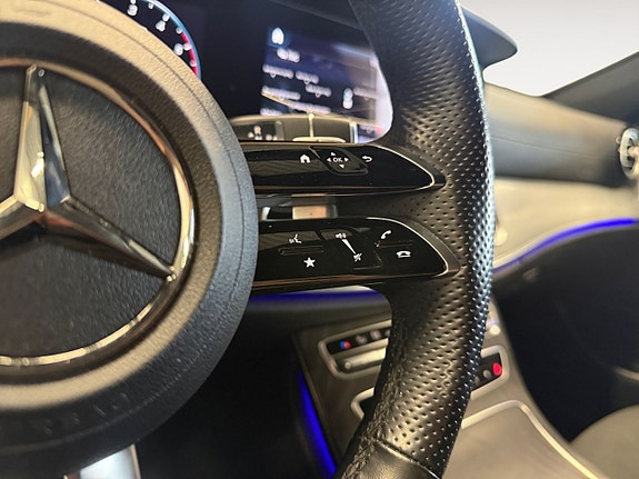 Mercedes-Benz E300 22 of 24