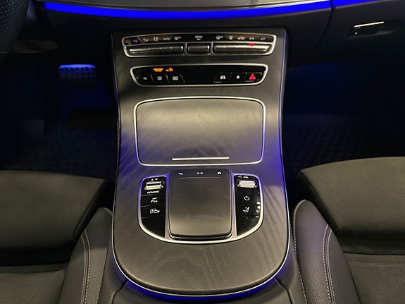 Mercedes-Benz E300 11 of 24