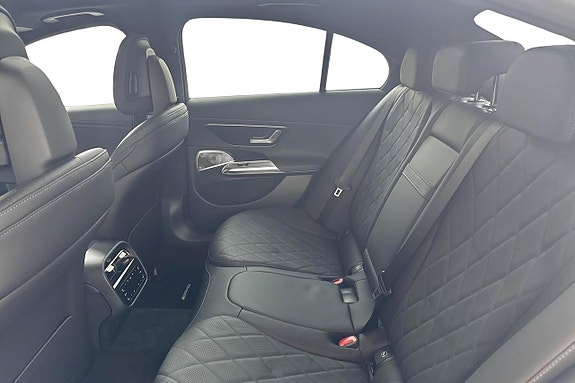 Mercedes-Benz E300 de 8 of 10