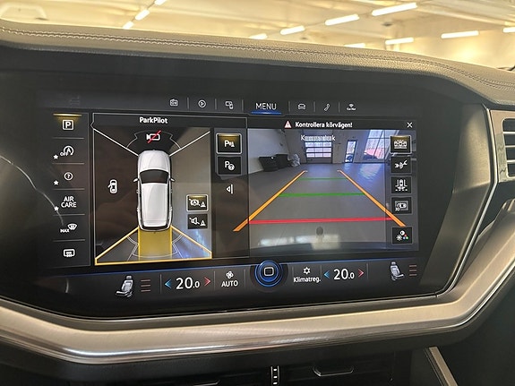 Volkswagen Touareg 9 of 16